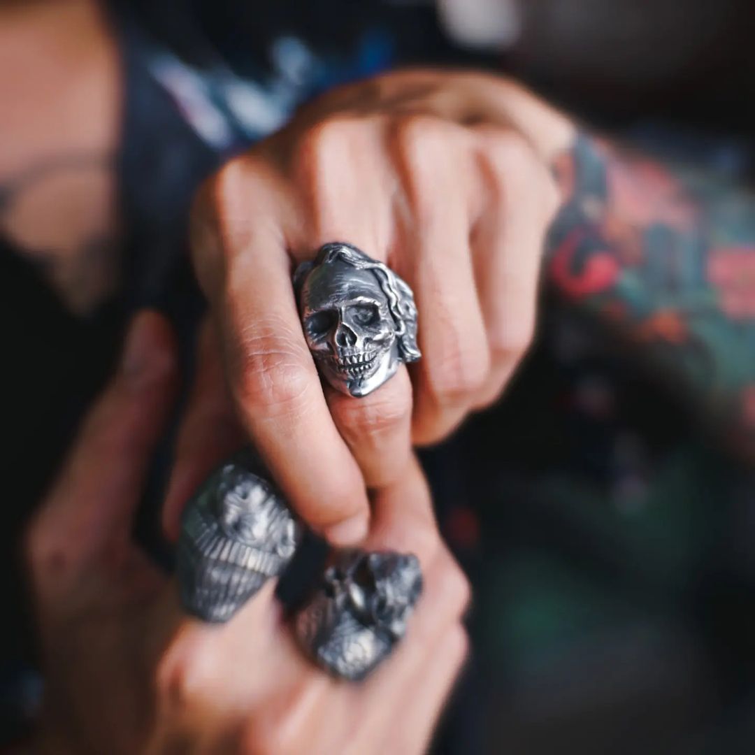 低価格 The Joker Ring. アクセサリー